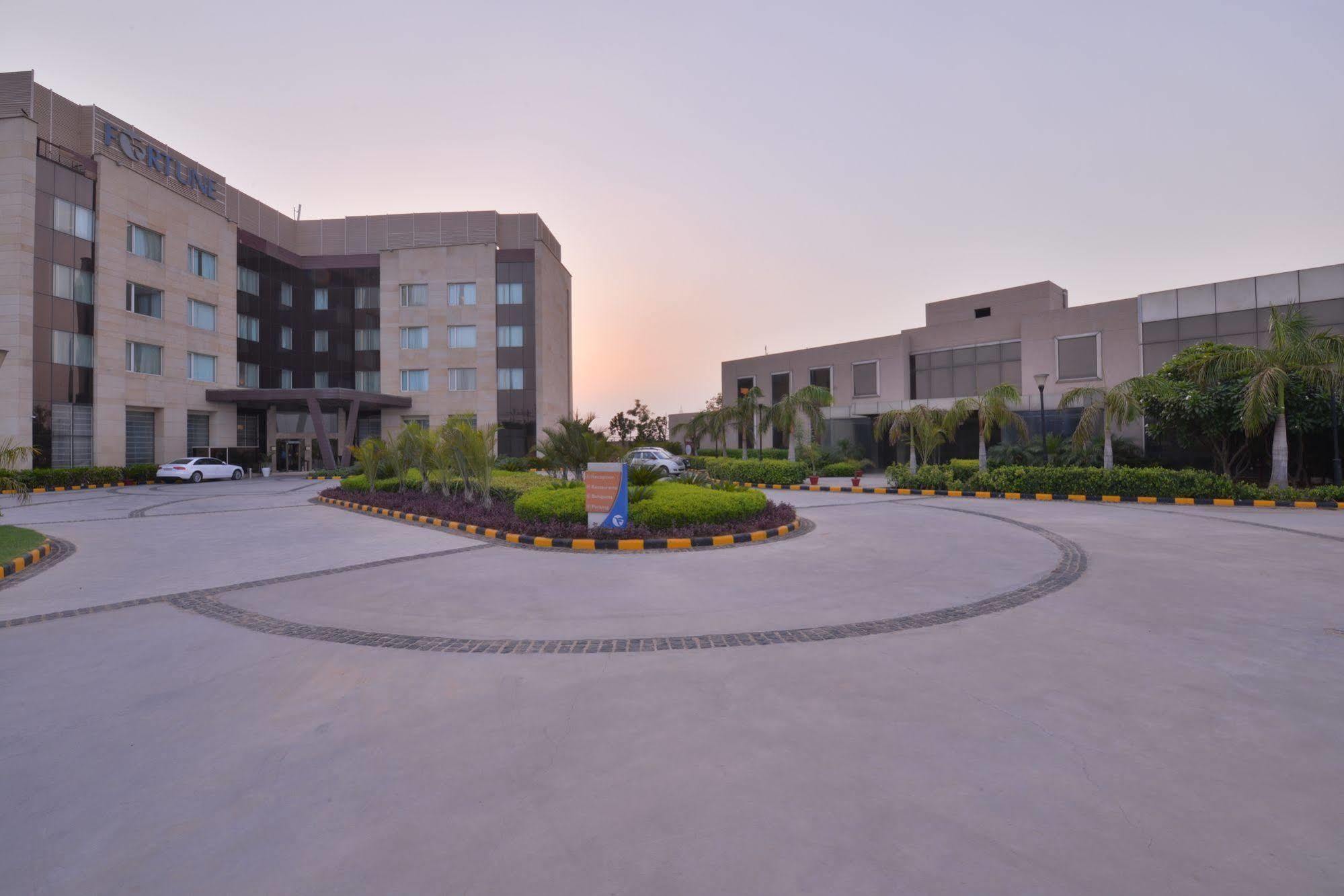 Fortune Park Orange, Sidhrawali - Member Itc'S Hotel Group Bhiwadi Exterior photo